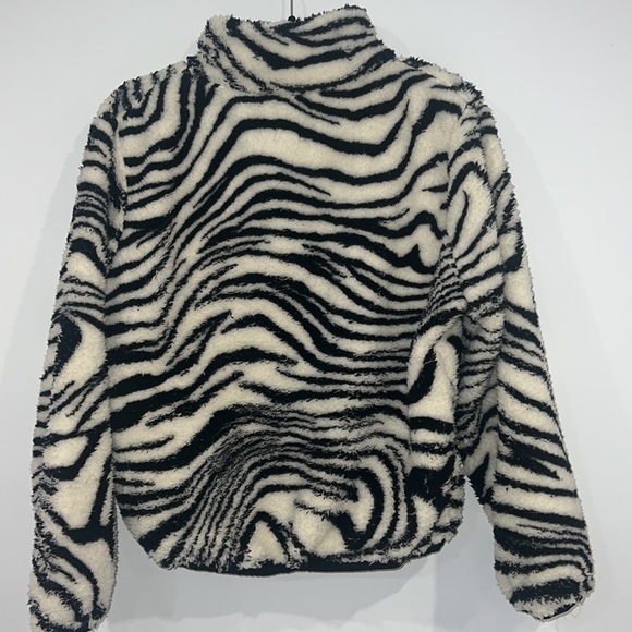 REVOLVE x Plush Stay Warm & Cozy Zebra Sherpa Teddy Jacket Size Small. - Picture 9 of 16